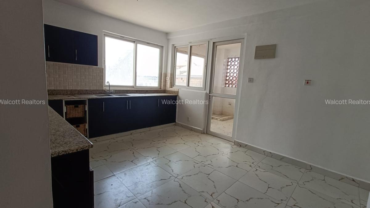 4 Bed Apartment with En Suite in Kilimani - 3