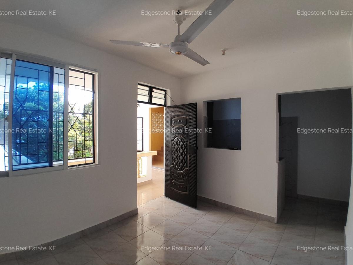 1 Bed Apartment with Borehole in Mtwapa - 6