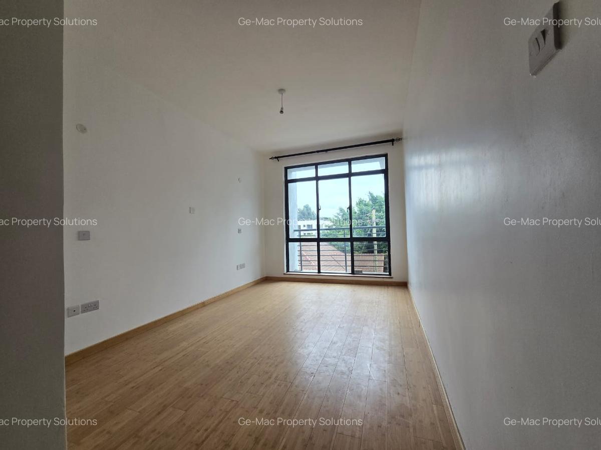 5 Bed Townhouse with En Suite in Lavington - 14