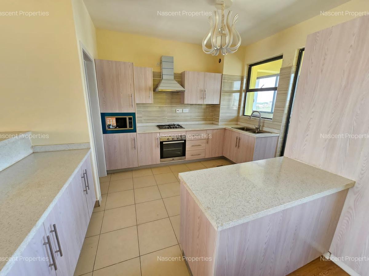 5 Bed Apartment with En Suite at Brookside - 8