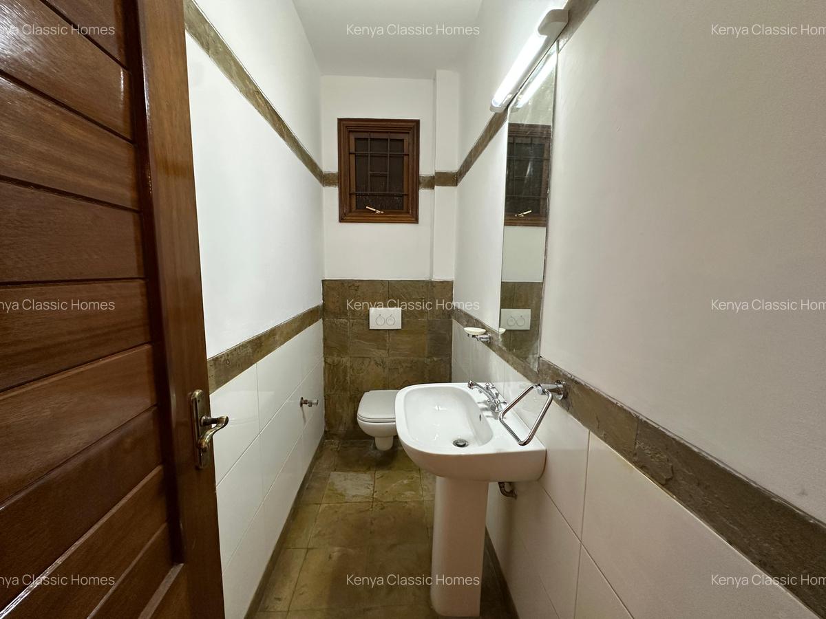 3 Bed Apartment with En Suite at Riverside - 6