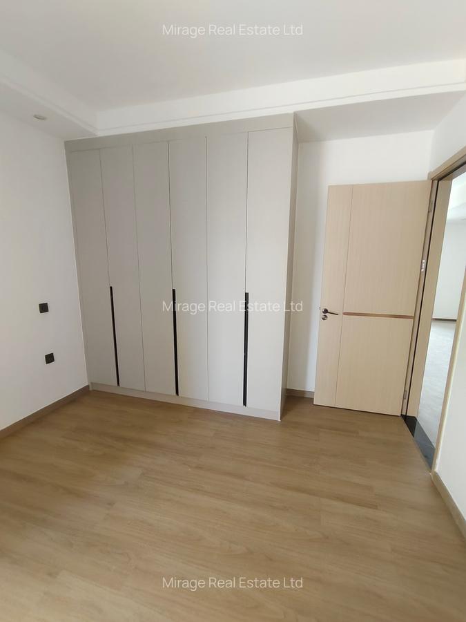 2 Bed Apartment with Swimming Pool in Riverside - 12