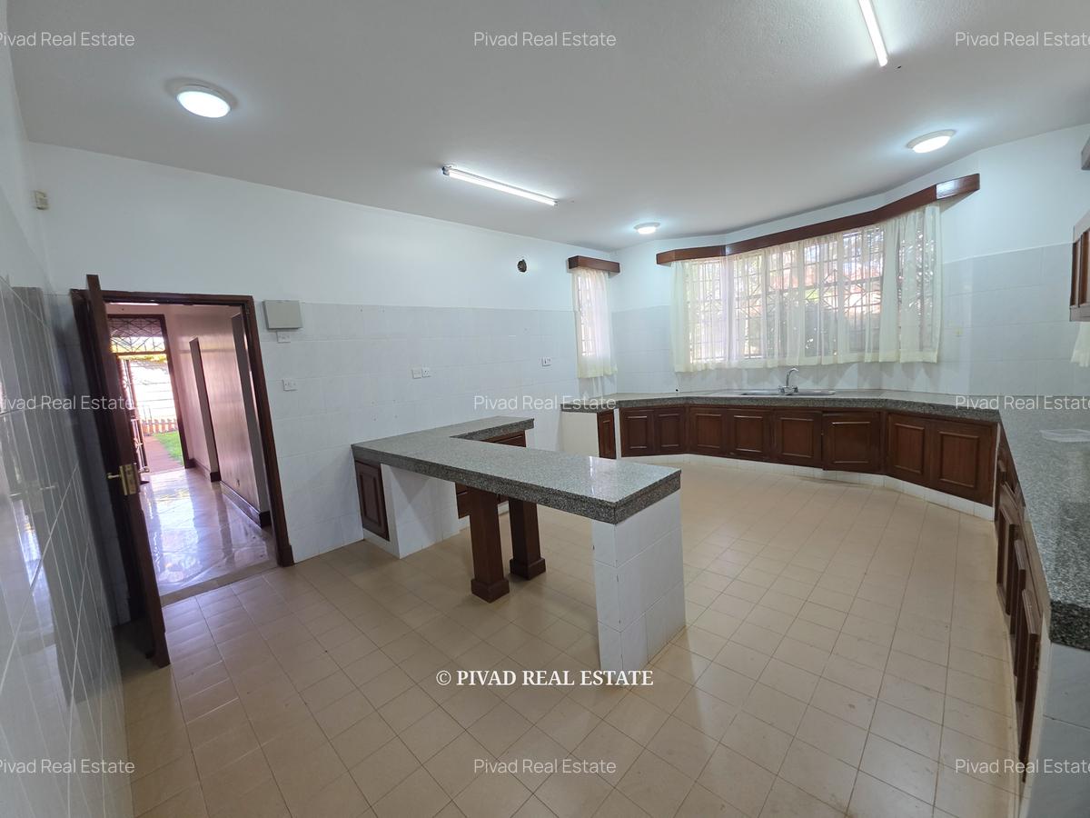 4 Bed House with Garden in Runda - 4