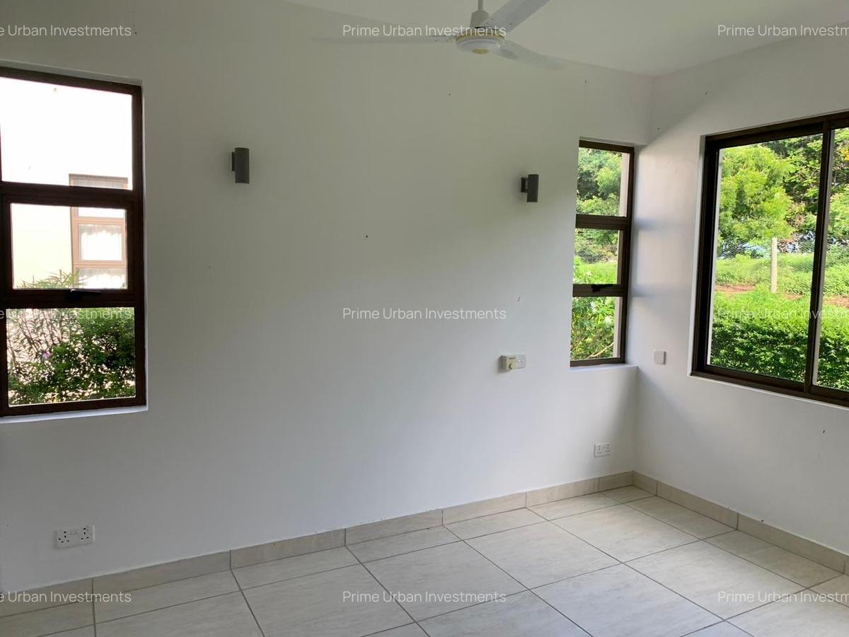 3 Bed Villa with En Suite at Awali Estate - 7