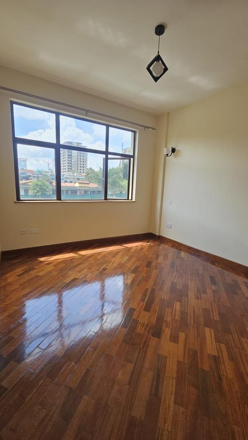 2 Bed Apartment with En Suite in Kilimani - 6