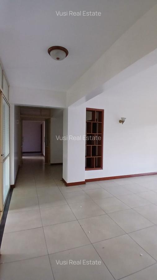 3 Bed Apartment with En Suite in Lavington - 15