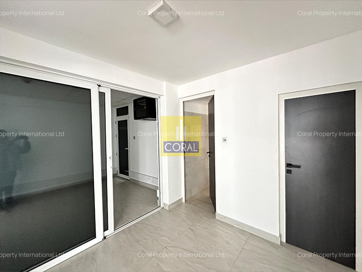 1,000 ft² Office with Backup Generator in Parklands - 4