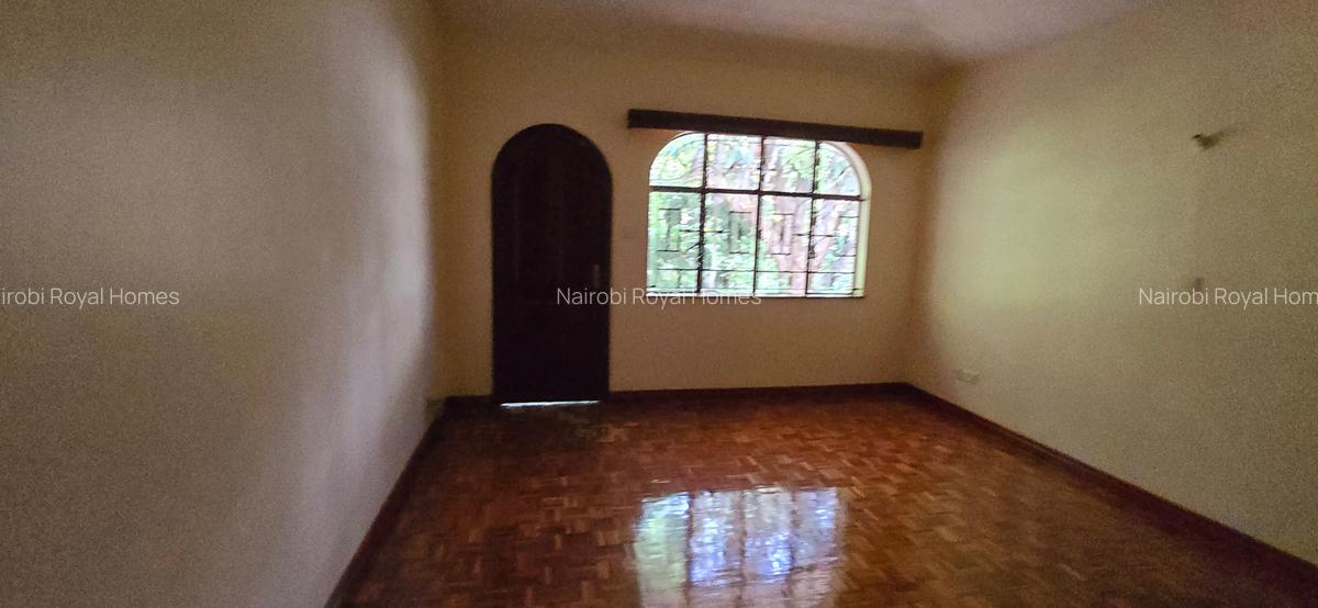 5 Bed Townhouse with En Suite at Riverside Drive - 19