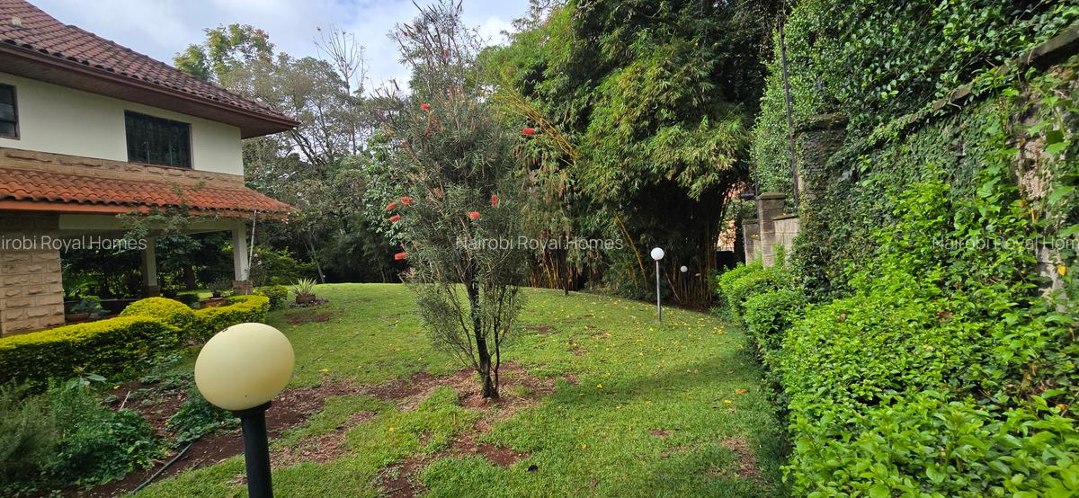 5 Bed House with En Suite at Rosslyn Park - 9