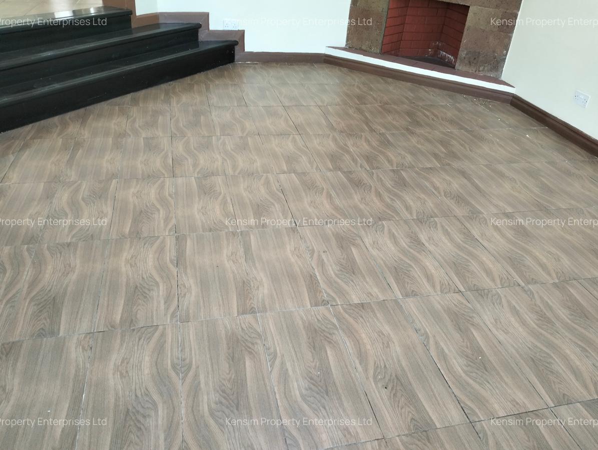 5 Bed Townhouse with En Suite in Lavington - 16