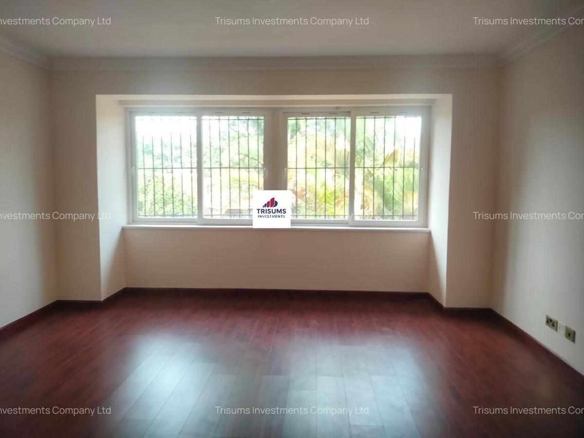 4 Bed Townhouse with En Suite in Westlands Area - 7