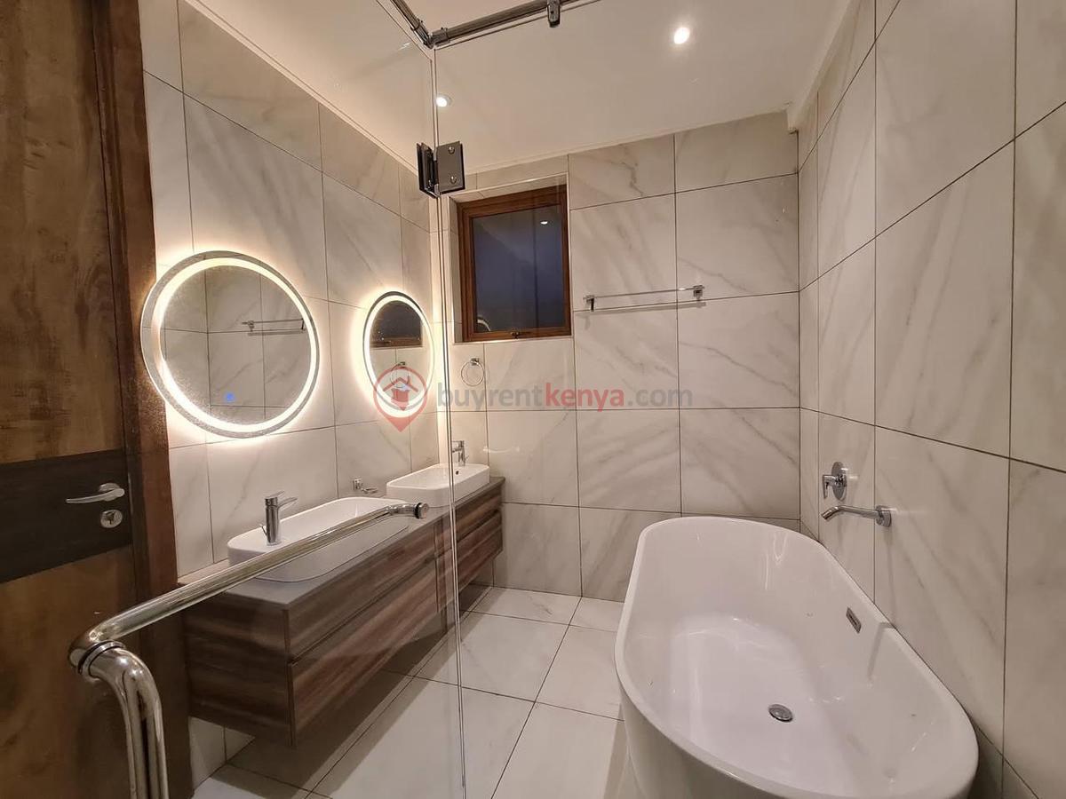 3 Bed Apartment with En Suite in Westlands Area - 10