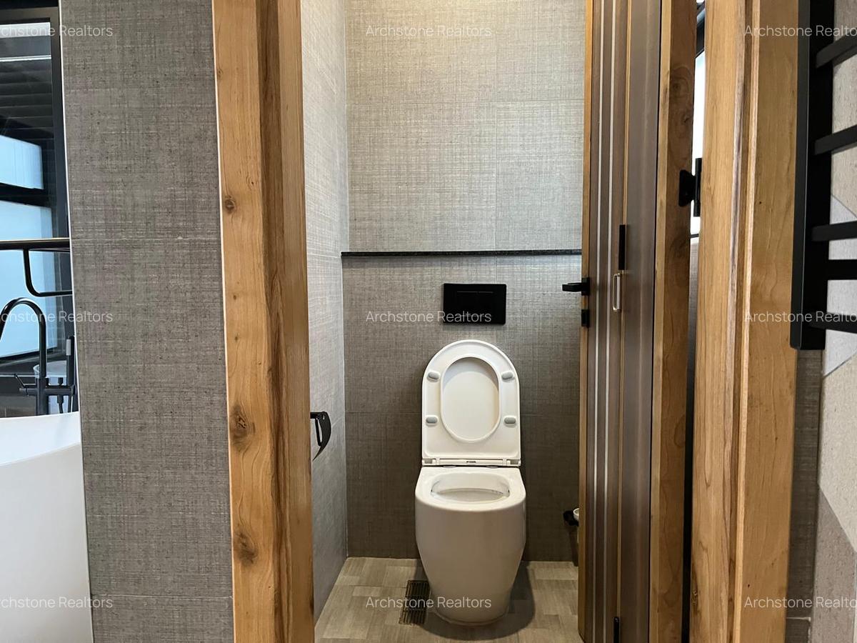 4 Bed Townhouse with En Suite in Lavington - 4