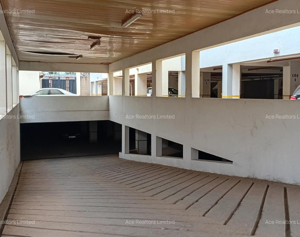 1 Bed Apartment with En Suite at Naivasha Road - 4