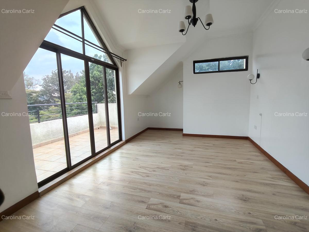 3 Bed Apartment with En Suite at Nyari - 10