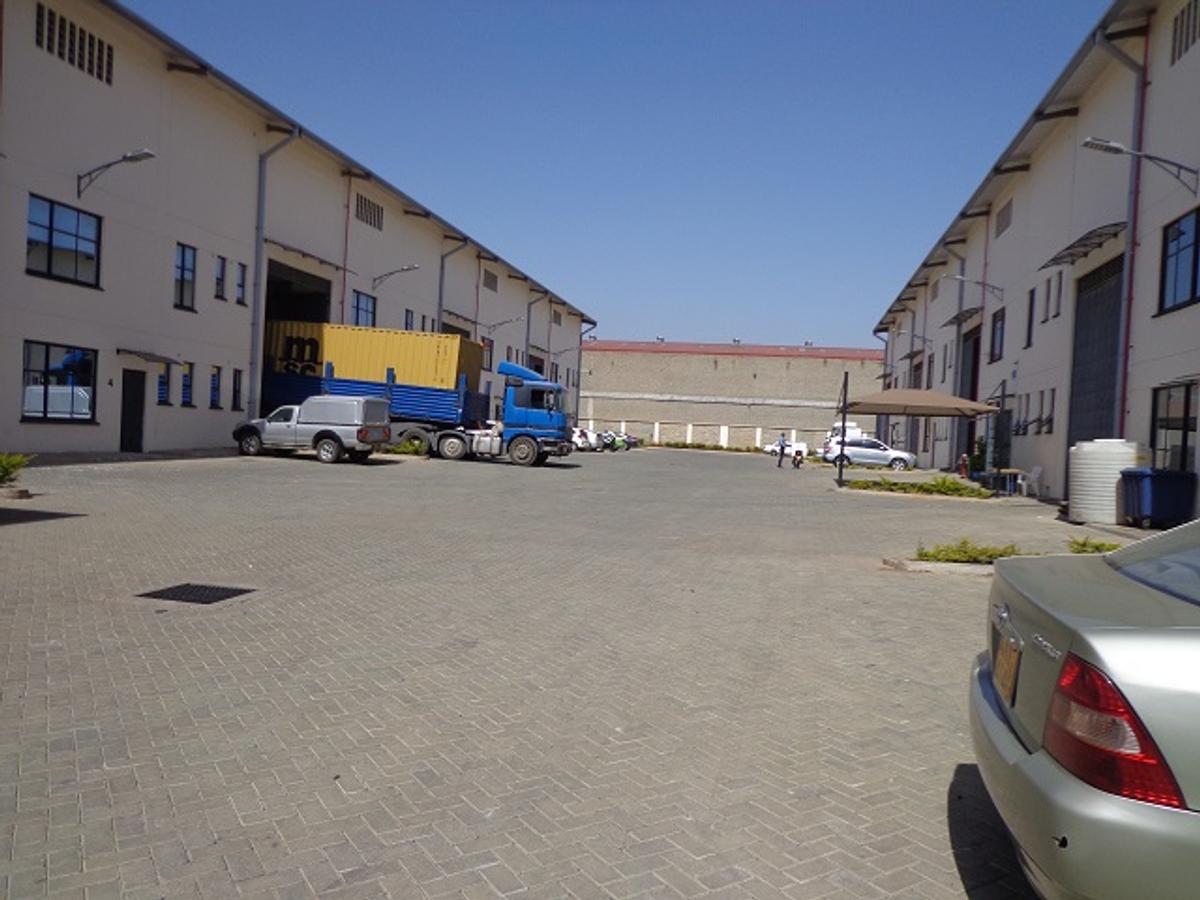 Warehouse with Service Charge Included in Mombasa Road - 1