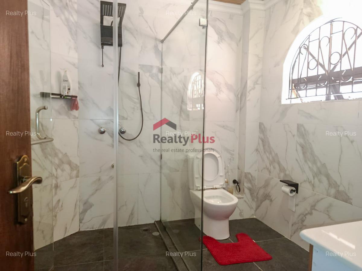 4 Bed House with En Suite in Westlands Area - 9