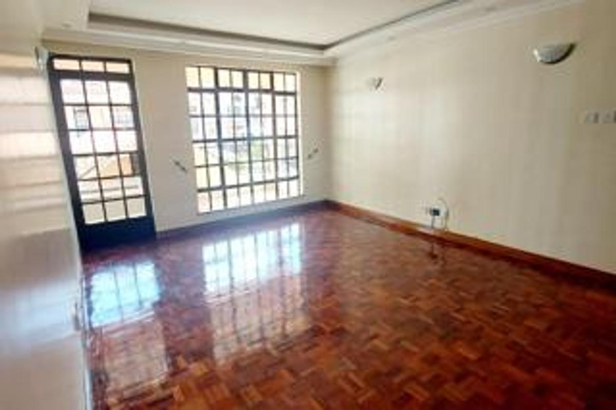 5 Bed Townhouse with En Suite at Lavington Green - 13