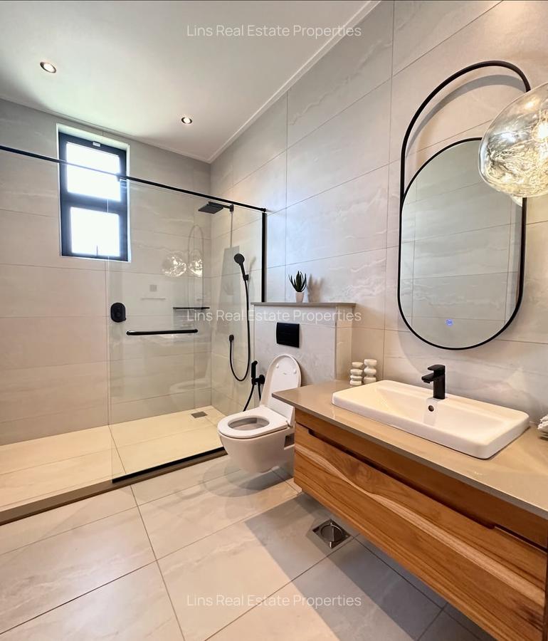 4 Bed Townhouse with En Suite in Loresho - 11