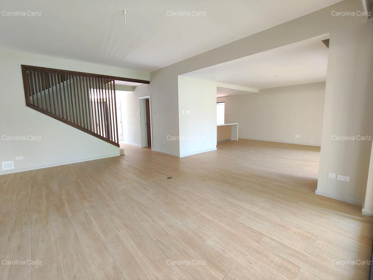 5 Bed House with En Suite at Kyuna - 17