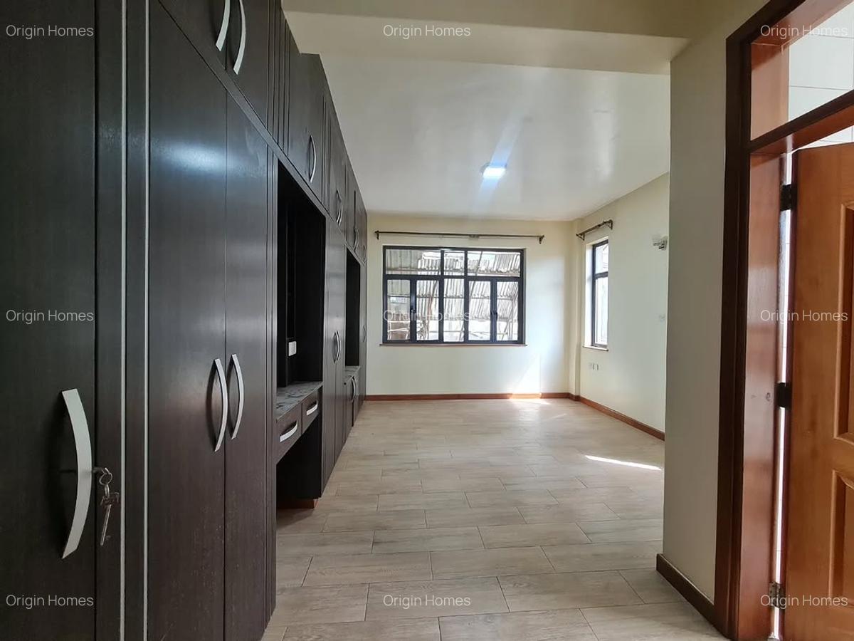 3 Bed Apartment with En Suite at Parkland - 6