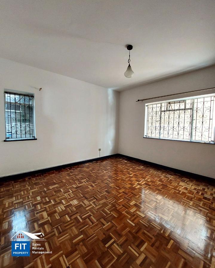 4 Bed Townhouse with En Suite in Westlands Area - 5