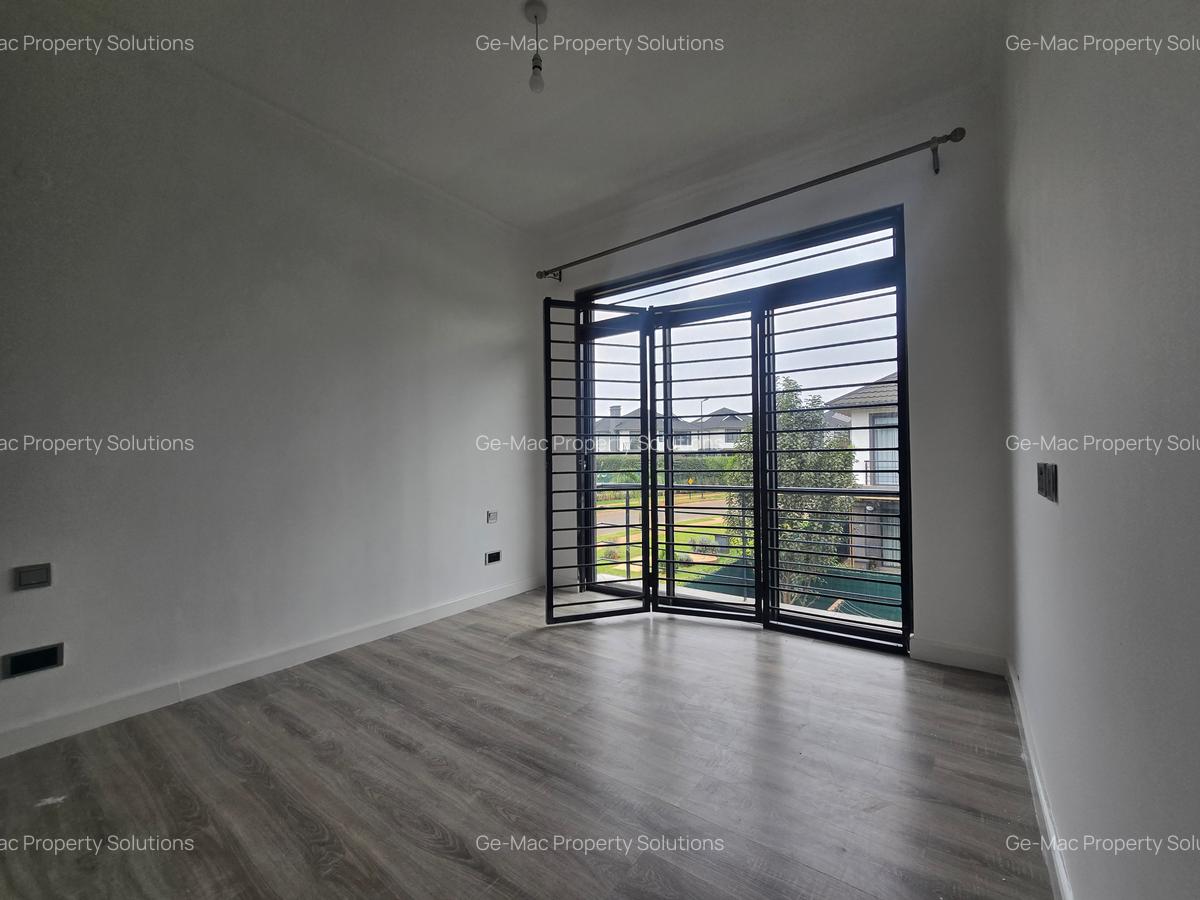 4 Bed Townhouse with En Suite at Paradise Lost Road - 5