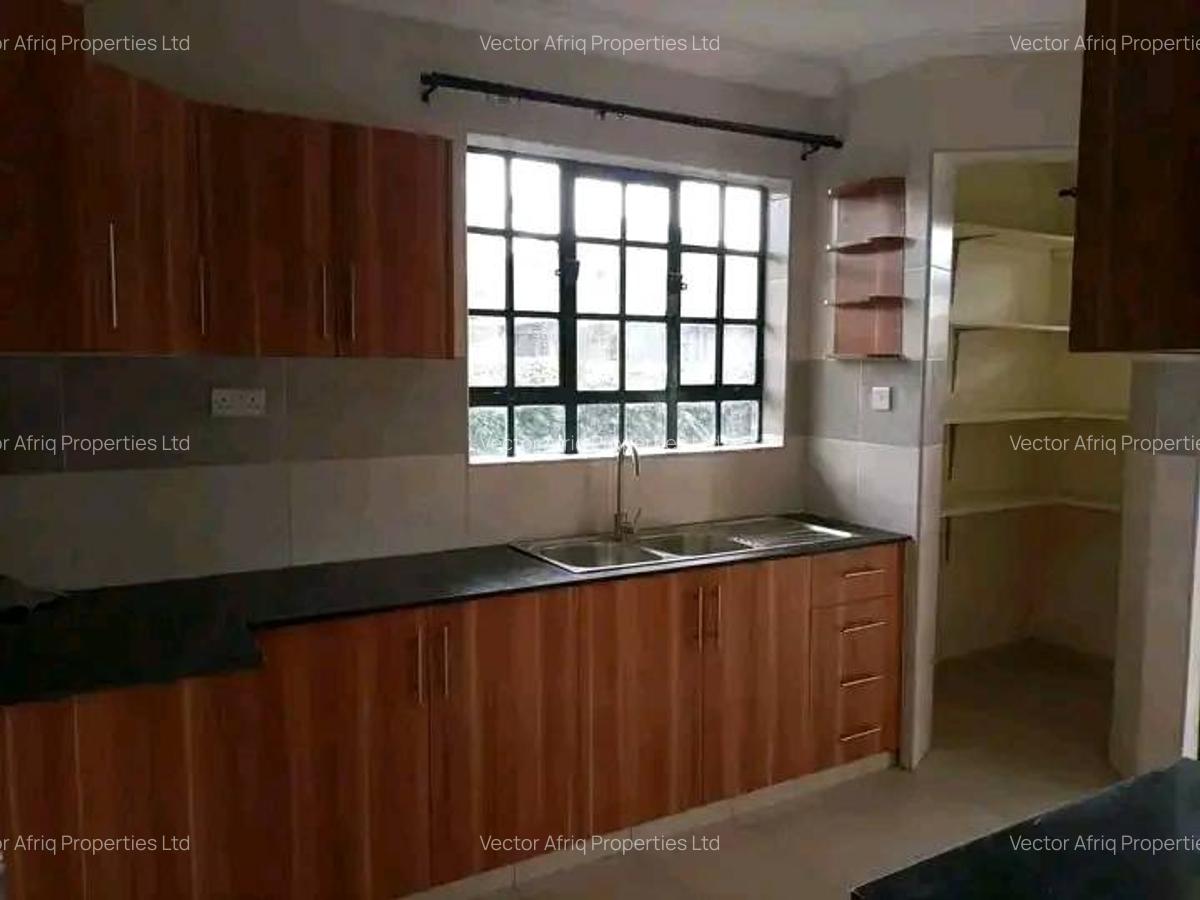 3 Bed House with En Suite at Acacia - 3