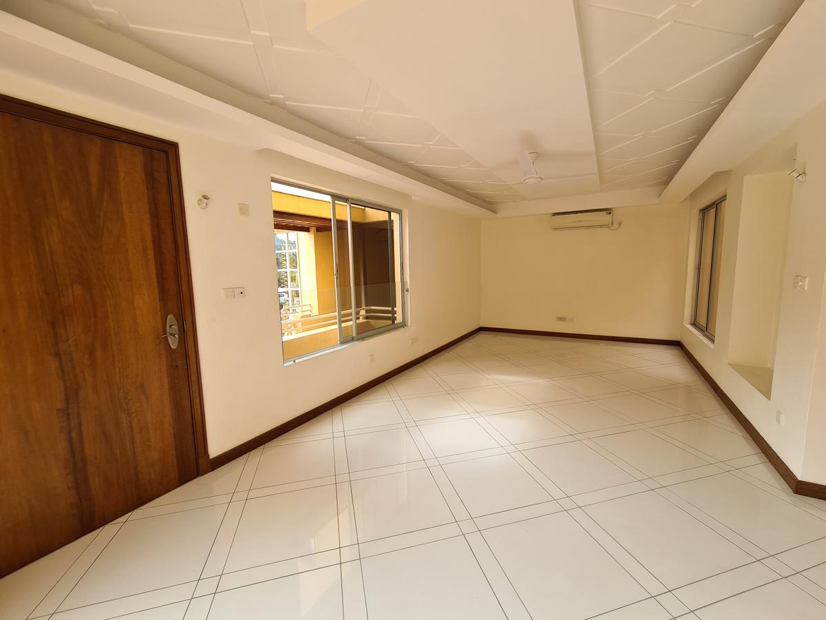 4 Bed Apartment with En Suite in Nyali Area - 6