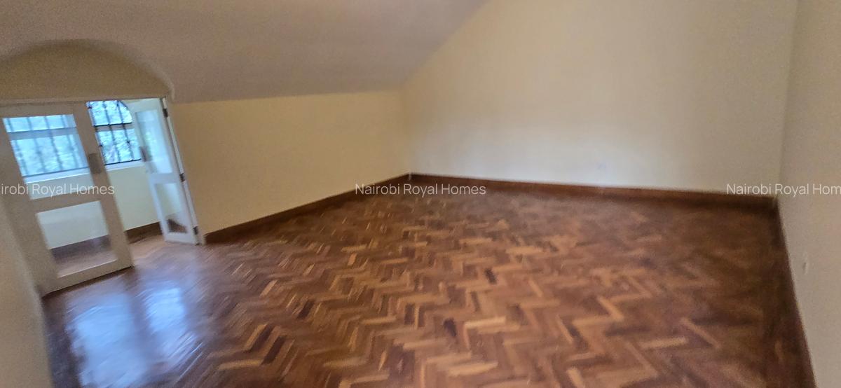 5 Bed Townhouse with En Suite at Spring Valley - 5