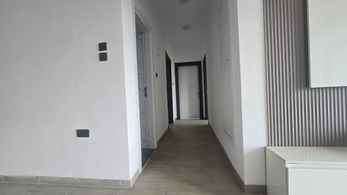 2 Bed Apartment with En Suite in Lavington - 8