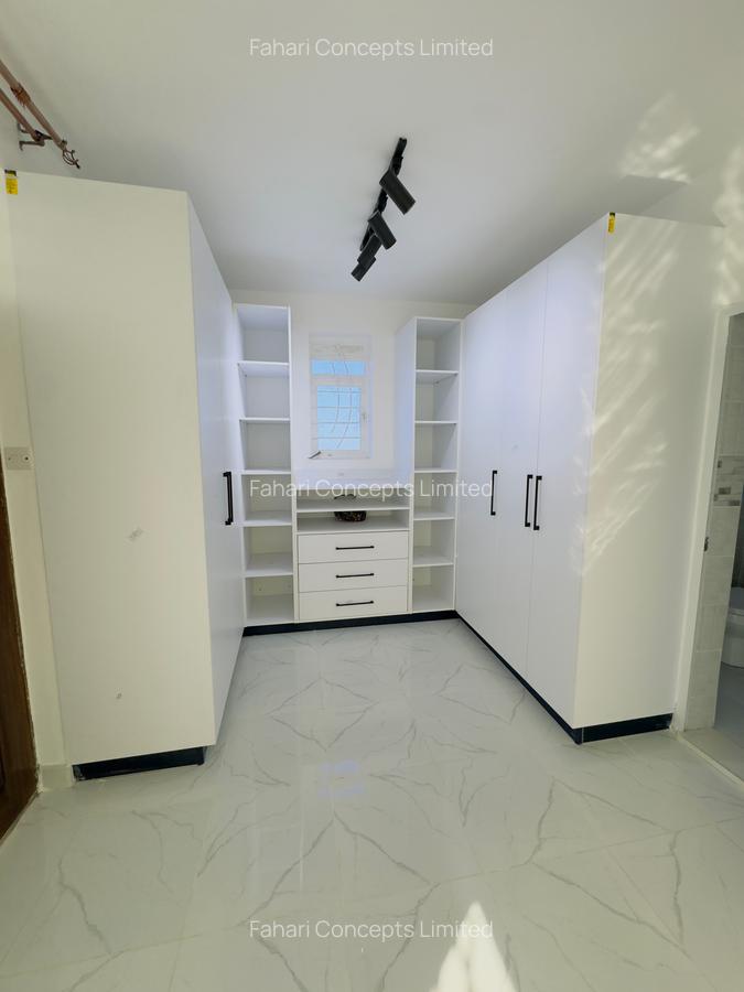 4 Bed Townhouse with En Suite at Muigai - 14