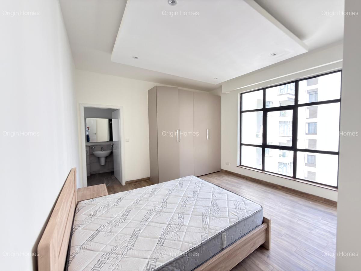 4 Bed Apartment with En Suite at Riverside Drive - 11