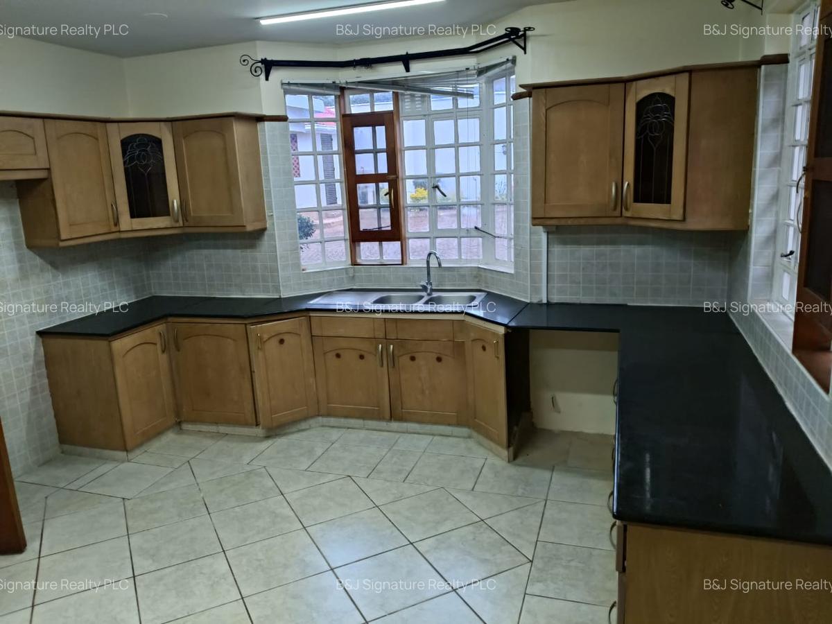 4 Bed Townhouse with En Suite in Runda - 4