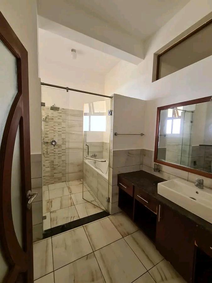 3 Bed Apartment with En Suite at Mwamba Drive - 15