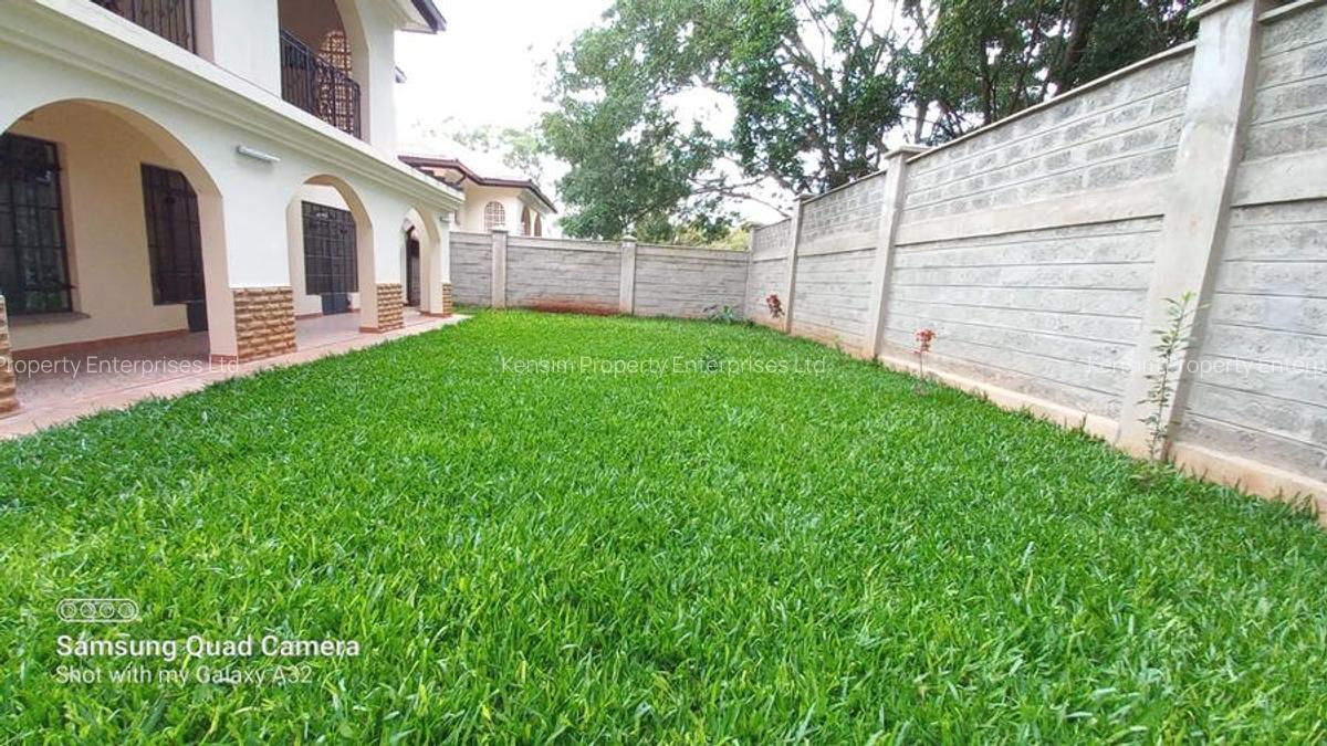 4 Bed Townhouse with En Suite in Lavington - 1