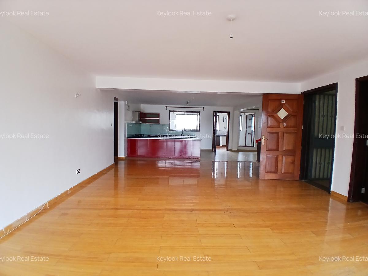 3 Bed Apartment with En Suite at Lavington - 15