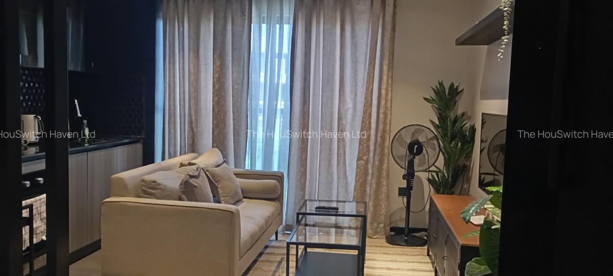 Serviced Studio Apartment with En Suite at Lantana Road - 1