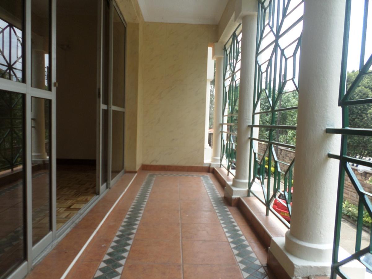 3 Bed Apartment with En Suite at Kilimani - 17