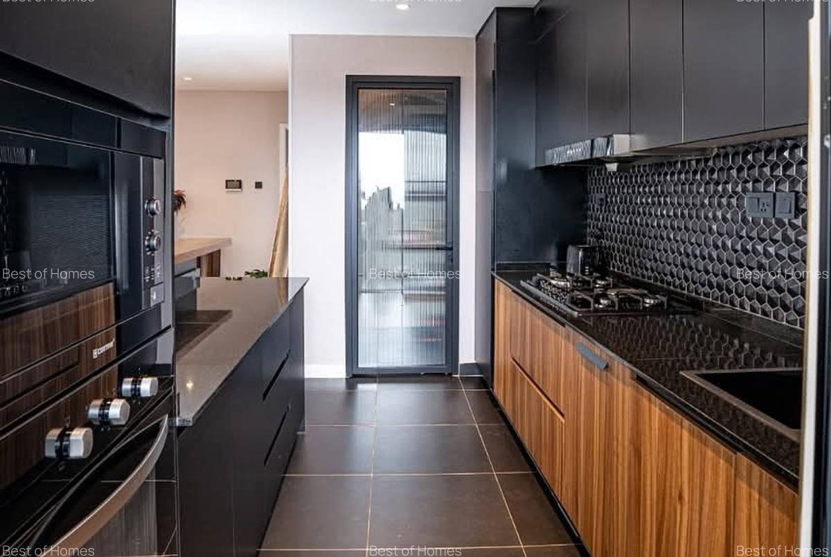 3 Bed Apartment with En Suite in Westlands Area - 10