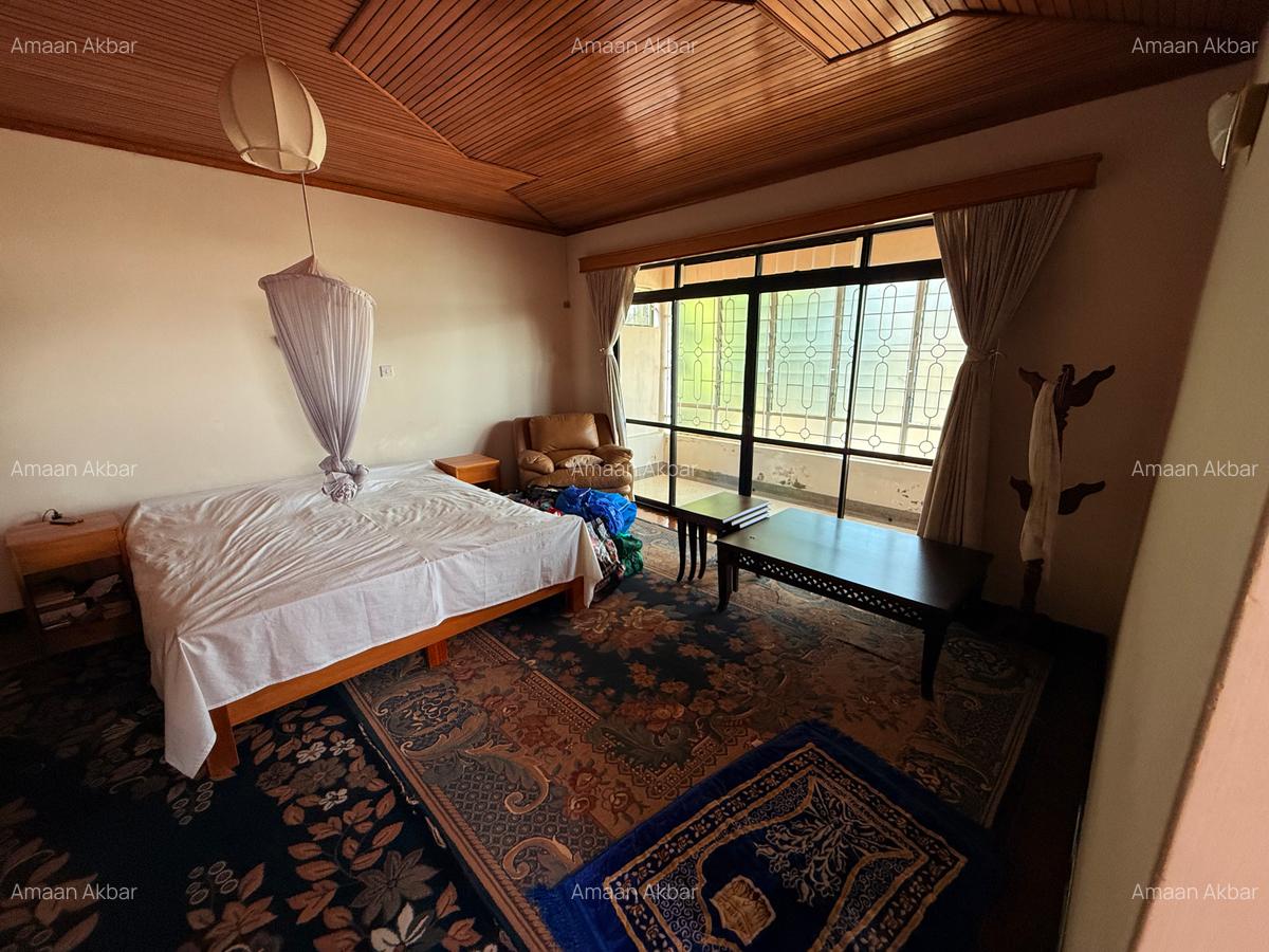 4 Bed House with En Suite at Lakeview Estate - 13