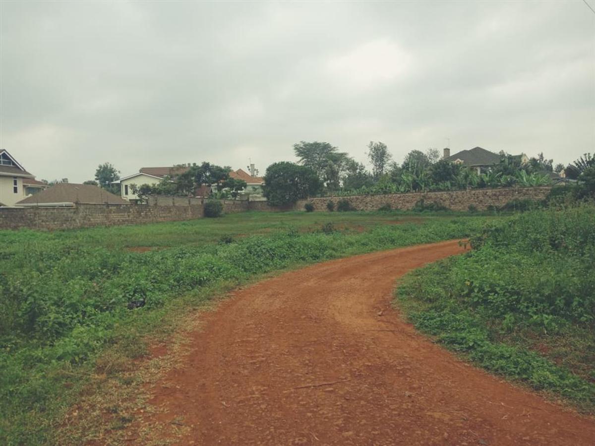 2,020 m² Land in Runda - 3