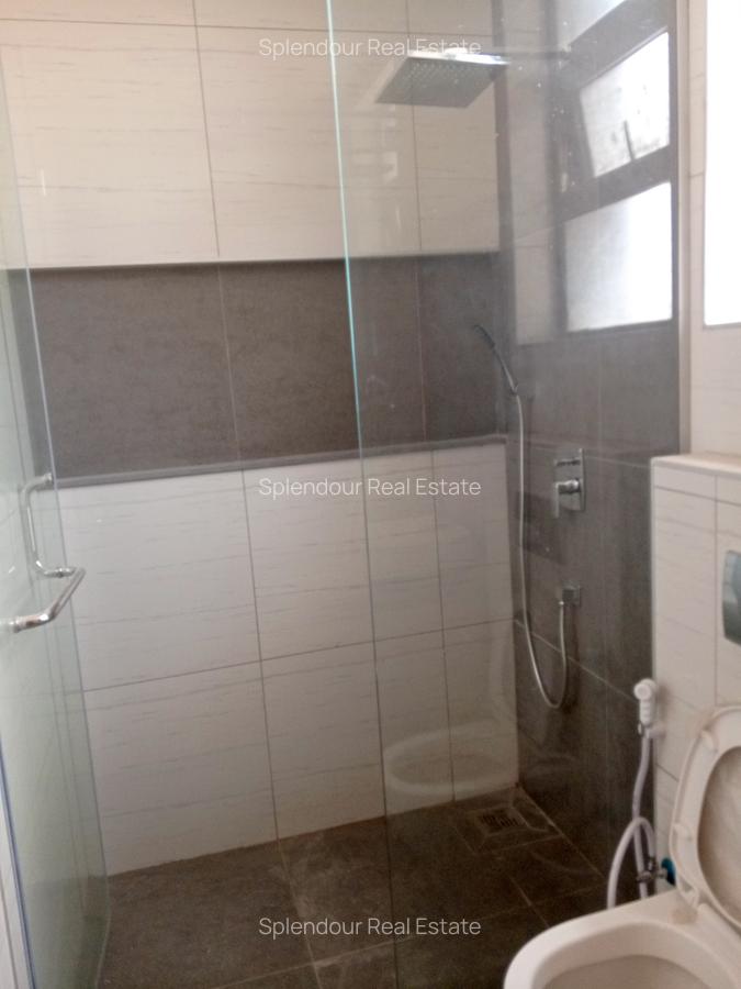 2 Bed Apartment with En Suite in Parklands - 5