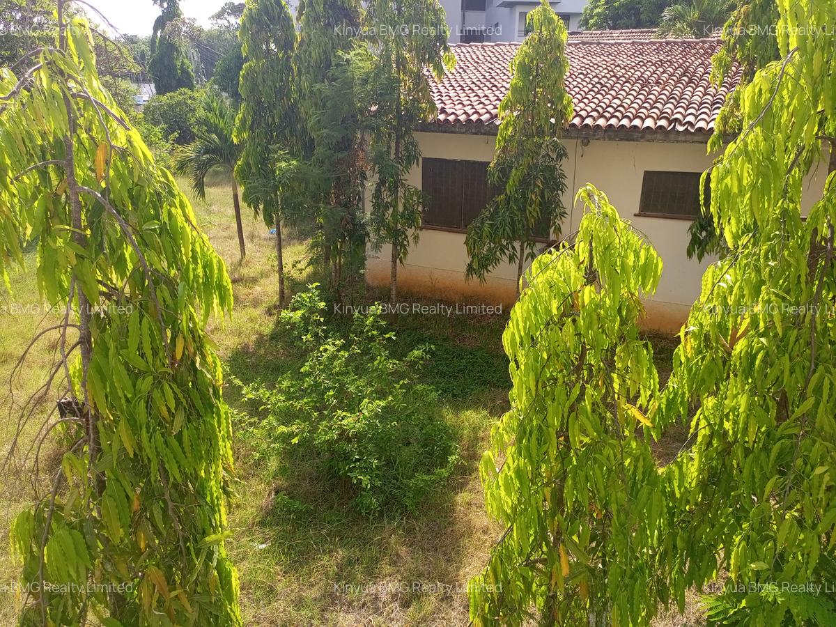 1 m² Land in Nyali Area - 2