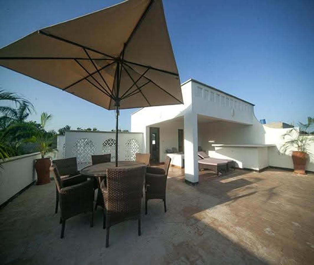 4 Bed Villa with En Suite at Nyali Mombasa - 5