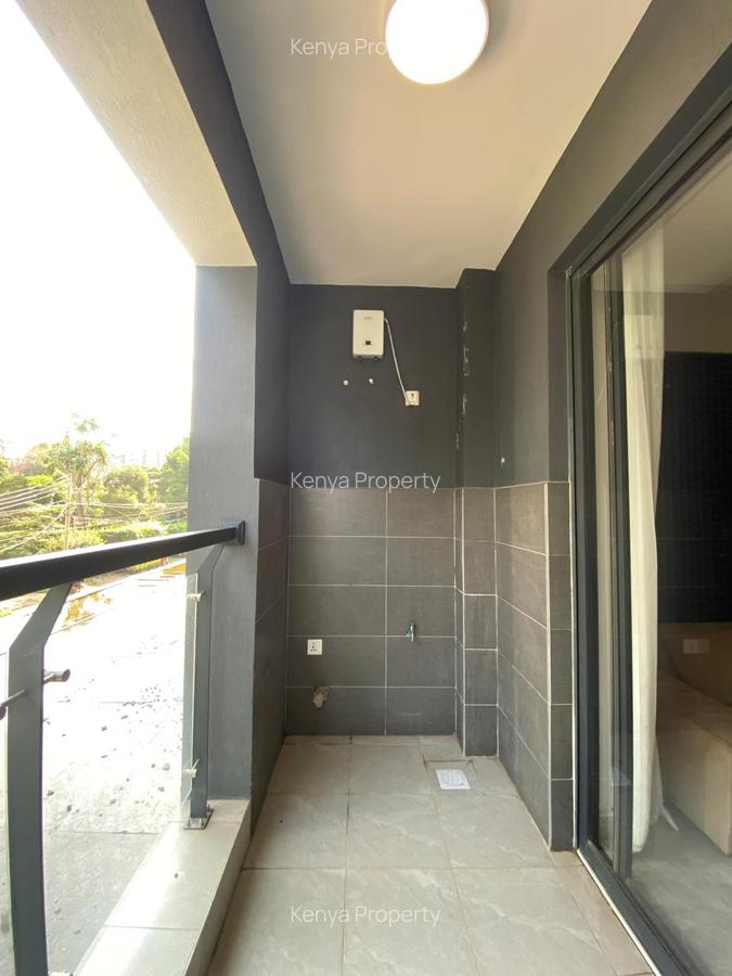 2 Bed Apartment with En Suite at Lavington - 6