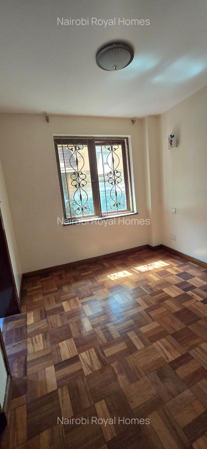 5 Bed Townhouse with En Suite at Lavington Green - 14