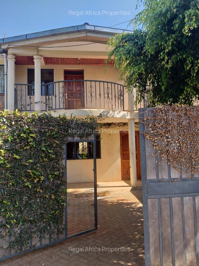 4 Bed Townhouse with En Suite in Lavington - 1