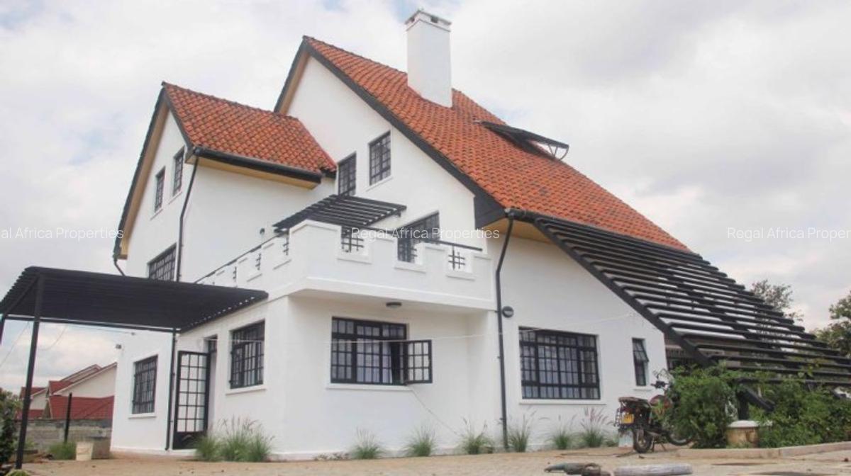 5 Bed House with En Suite at Garden Estate - 1