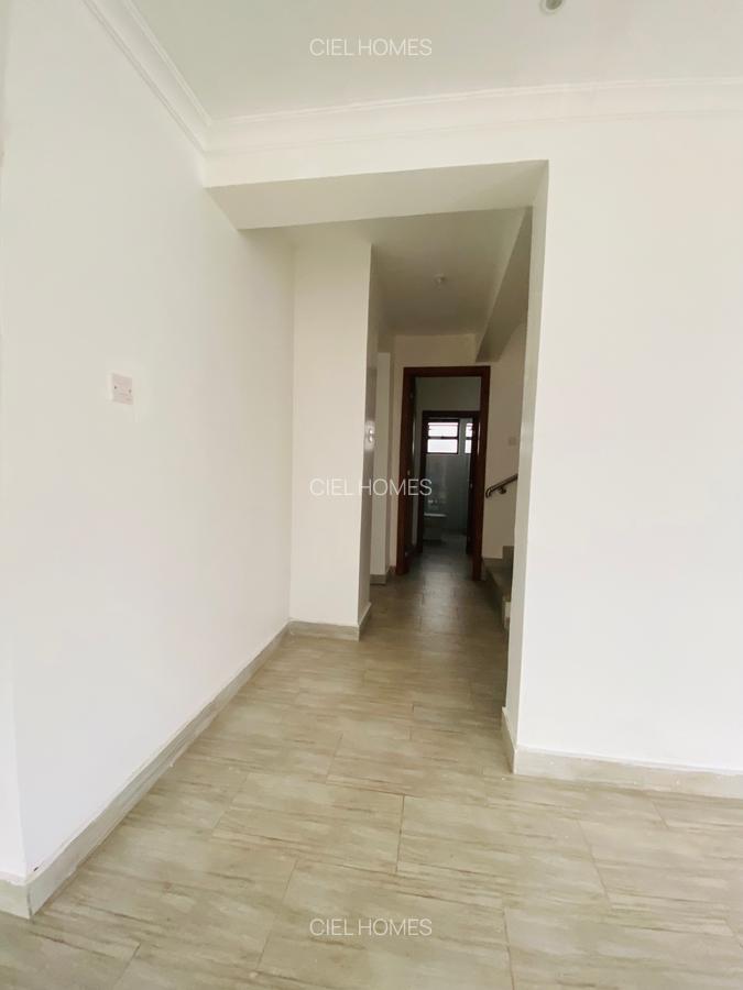 4 Bed Villa with En Suite at Eastern Bypass - 8